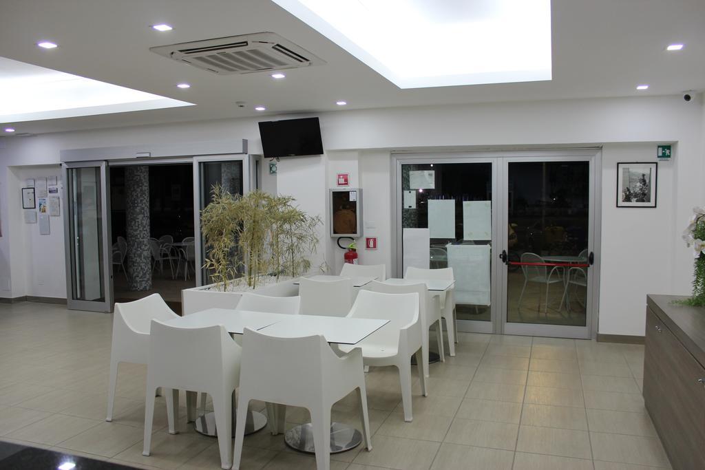 Hotel Poseidon Corigliano Calabro Εξωτερικό φωτογραφία